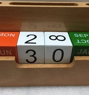 DW-5202FLAG Wooden Table Top Calendar