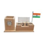 Natural Wooden Pen Stand: DW 5204 F