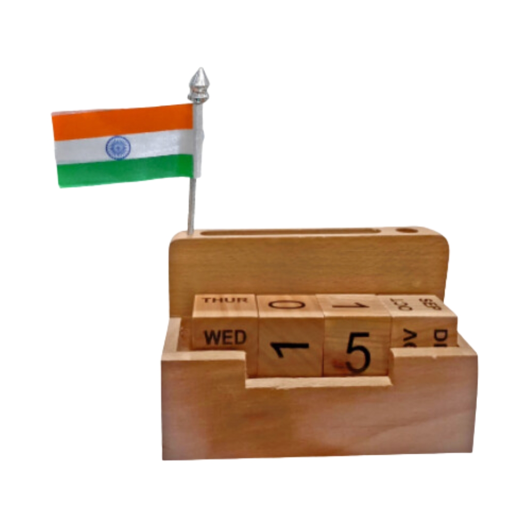 Natural Wooden Pen Stand: DW 5202 F
