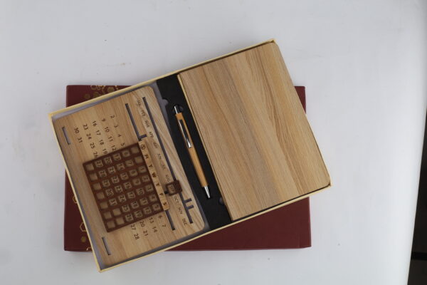 Wooden Gift Sets: DW 1047